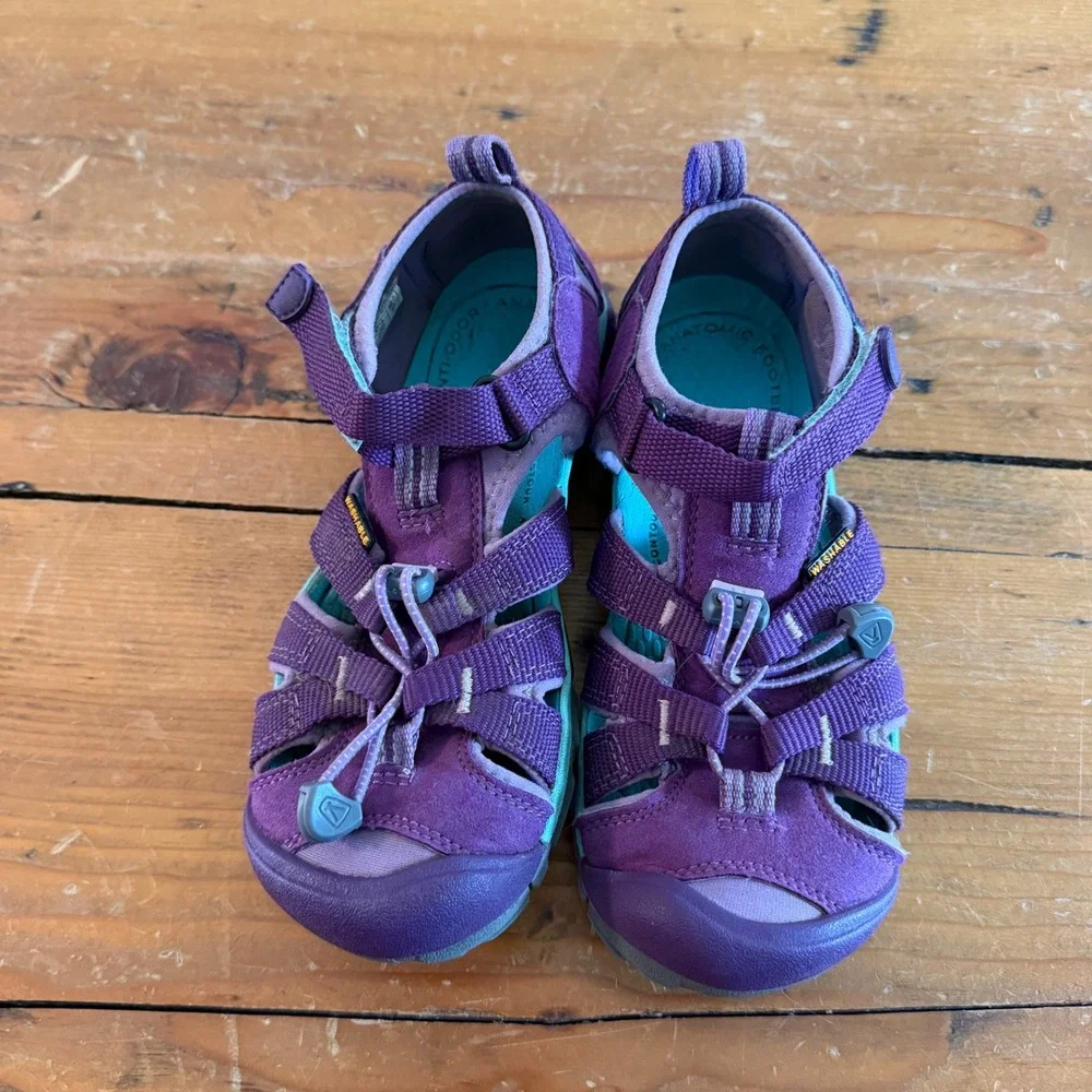 KEEN Kid's Seacamp II CNX Closed Toe Sandals Size 2 Watershoe Hiking Purple Gray